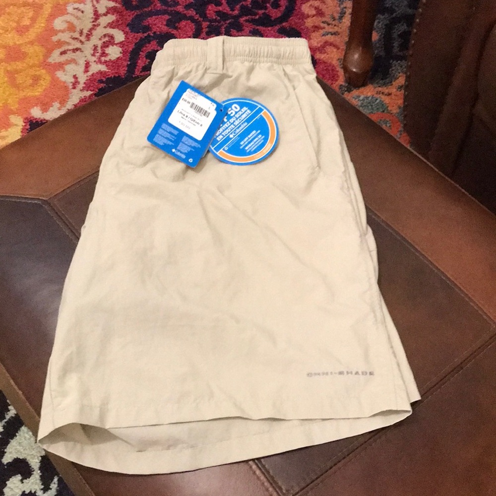 🩳 Columbia PFG Lined men’s shorts. Large 8” inseam.